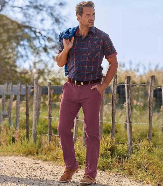 Actual product image Atlas For Men Mens Stretch Chinos (Frequency band 38 (2600 MHz))