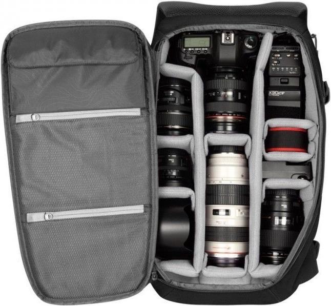 Actual product image Incase DSLR Pro Pack - Black (Photo backpack, 26 l)