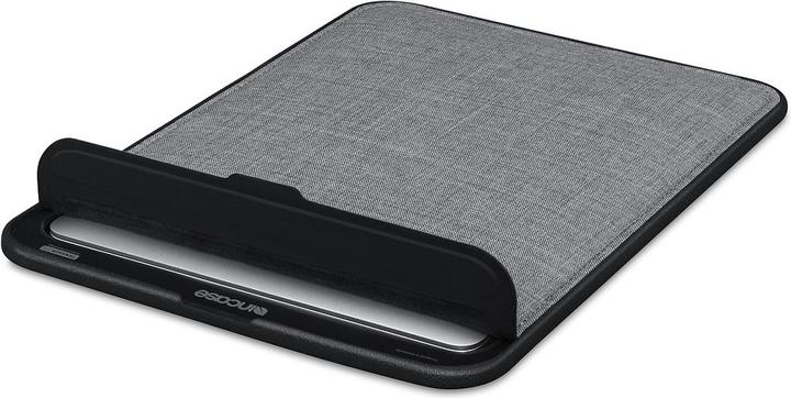 Actual product image Incase Icon (15", Apple)