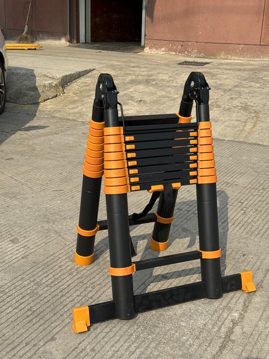 Produktbild CarTech Teleskopleiter (Teleskopleiter, 560 cm)