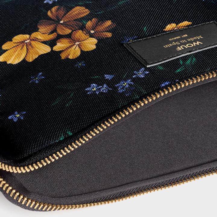Actual product image Wouf Tablet sleeve 26 cm