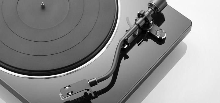 Produktbild Denon DP-400 (Halbautomatisch)