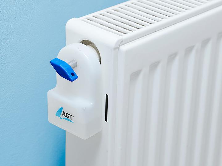 Image du produit AGT Purgeur d'air manuel pour radiateurs avec réservoir d'eau intégré, jeu de 3 pièces