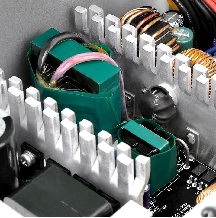 Actual product image Thermaltake Berlin (630 W)