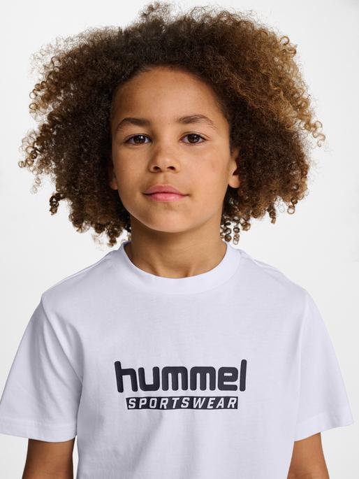 Immagine prodotto hummel hmlJR BASE T-SHIRT S/S (10, 11, 12, 13, 14, 15, 16)