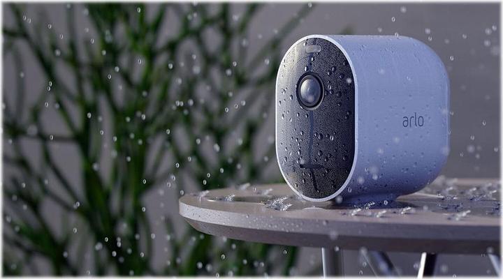 Image du produit Arlo Pro 4 Spotlight, pack de 3 caméras blanc (2688 x 1520 pixels)