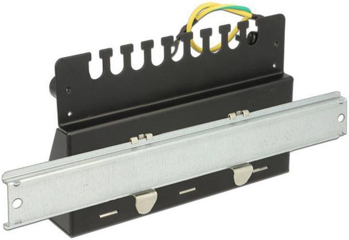 Produktbild Delock 8-Port Desktop Patchpanel, Hutschienenkit