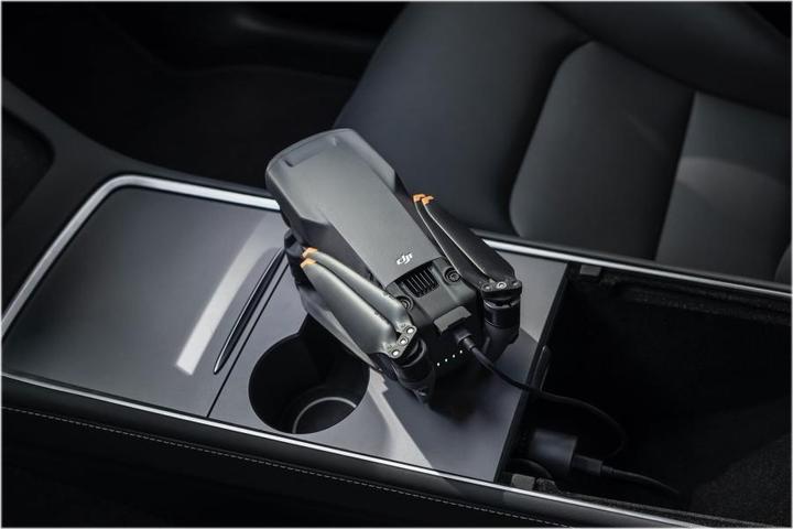 Actual product image DJI Car charger (Drone charger, DJI Mavic 3 Classic, DJI Mavic 3 Pro, DJI Air 3, DJI Avata, DJI Mavic 3 Cine, DJI Mavic 3, DJI Mavic 3 Pro Cine)
