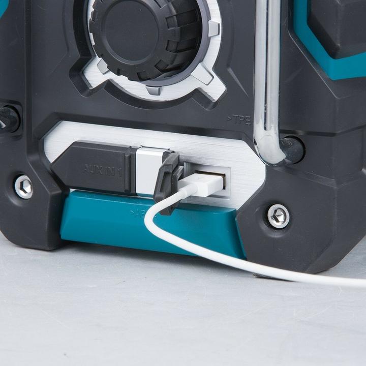 Actual product image Makita DMR 112 (VHF, DAB+, Bluetooth)