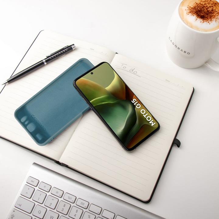 Produktbild Cadorabo Hülle für Motorola Moto G15 im Liquid Case Design (Motorola Moto C)