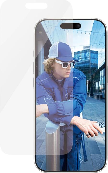 Produktbild PanzerGlass Classic Fit (1 Stück, Apple iPhone 16 Pro)