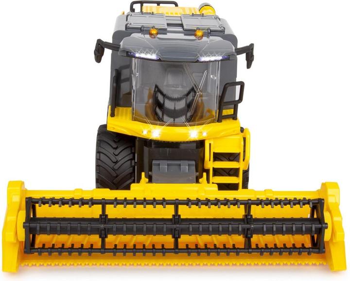 Actual product image Jamara MT-1000 combine harvester 1:24 2.4GHz wheat and maize with smoke and play grain