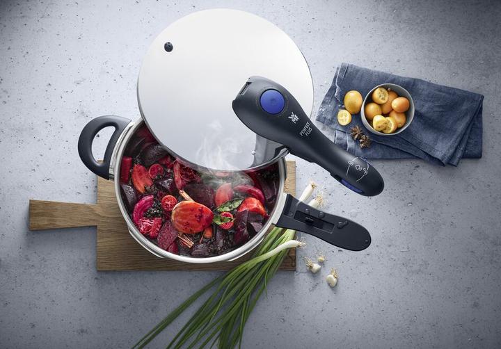 Produktbild WMF Schnellkochtopf 3tlg 6,5+3l grosses Kochsignal Perfect Plus Induktion (22 cm, Pfannenset + Topfset, Edelstahl)