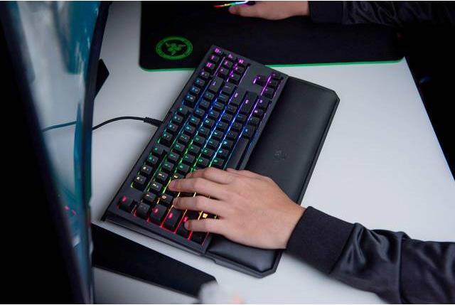 Produktbild Razer BlackWidow Tournament Edition Chroma V2 (DE, Kabelgebunden)