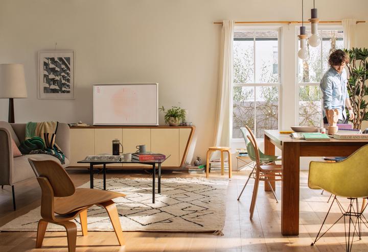 Immagine prodotto Samsung QE55LS01RA Serif 2.0 (55", QLED, 4K, 2019)