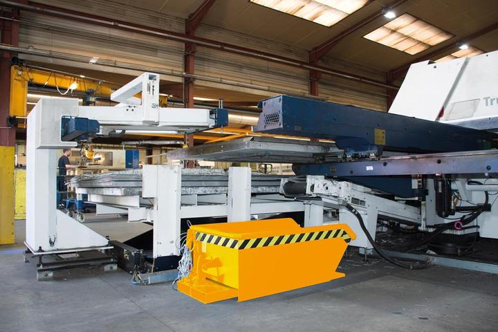 Produktbild eurokraft pro Mini-Spänekippbehälter, niedrige Schüttkante, Volumen 0,61 m³, orange RAL 2000 (610 l)
