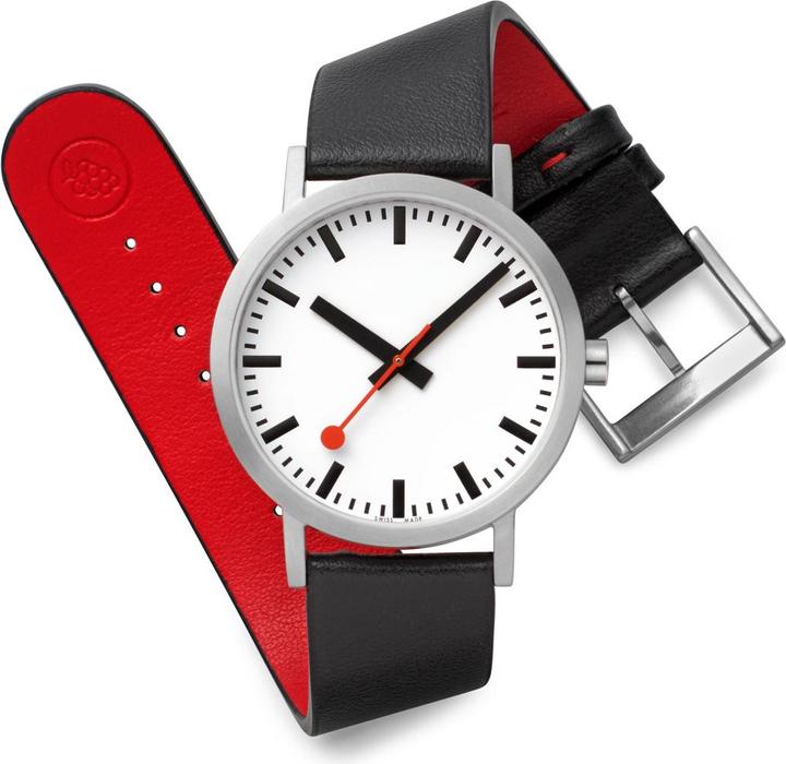 Actual product image Mondaine Classic Pure (Analogue wristwatch, Swiss made, 40 mm)