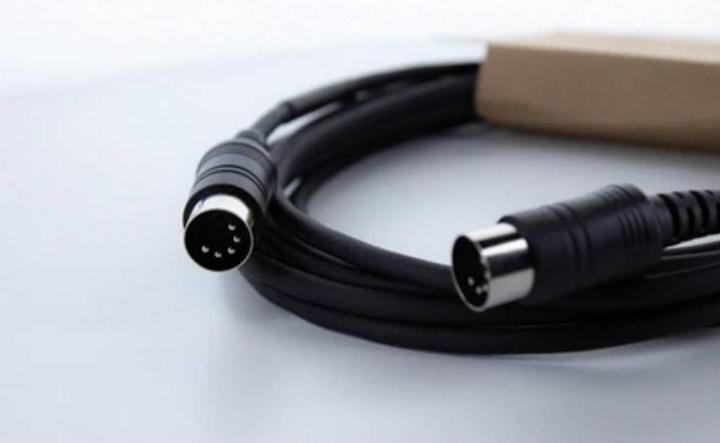 Immagine prodotto Cordial MIDI Verbindungskabel (1x MIDI-Male - 1x MIDI-Male) 6 m Schwarz (6 m, MIDI)