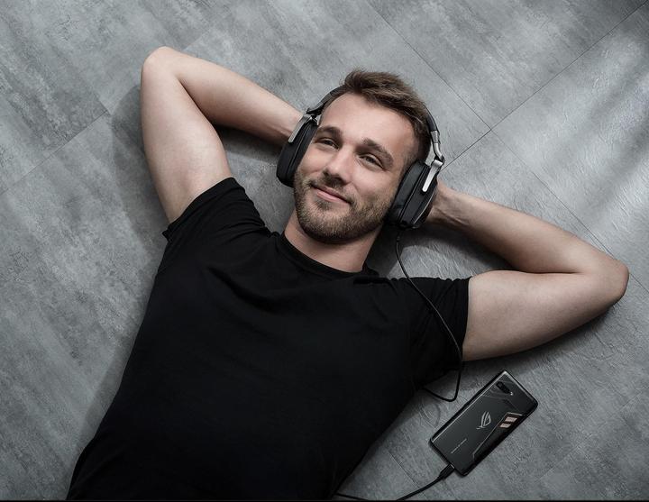 Immagine prodotto ASUS ROG Delta (Cablato)