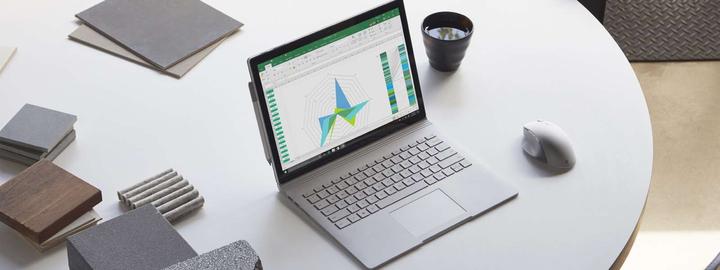 Image du produit Microsoft Surface Book 2 HMW-00006 (13.50", Intel Core i5-7300U, 8 Go, 256 Go)