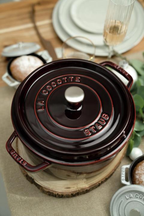 Actual product image Staub Cocotte (24 cm, Casserole + Stewpot, Cast iron)