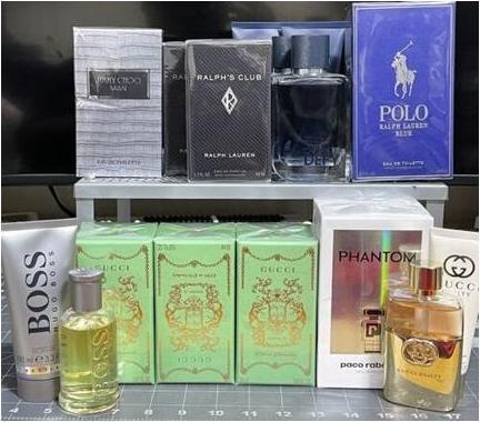 Produktbild Gucci 16 exklusive Parfüms, Kölnisch Wasser, Lotionen und Duschgels (Eau de Cologne)