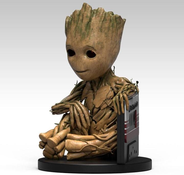 Actual product image Semic Baby Groot (17 x 25 cm)