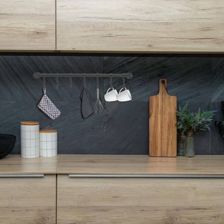 Actual product image Intirilife Stainless steel hanging rail with 7 hooks