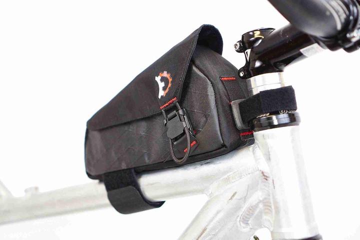 Produktbild Surly Revelate Designs Mag Tank EcoPac Oberrohrtasche, TPU Innentasche, 1.0L, black (1 l, Gepäckträgertasche)