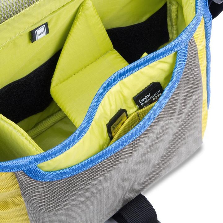 Actual product image Crumpler Proper Roady 2.0 Camera Sling 2500 (Camera shoulder bag, 6 l)