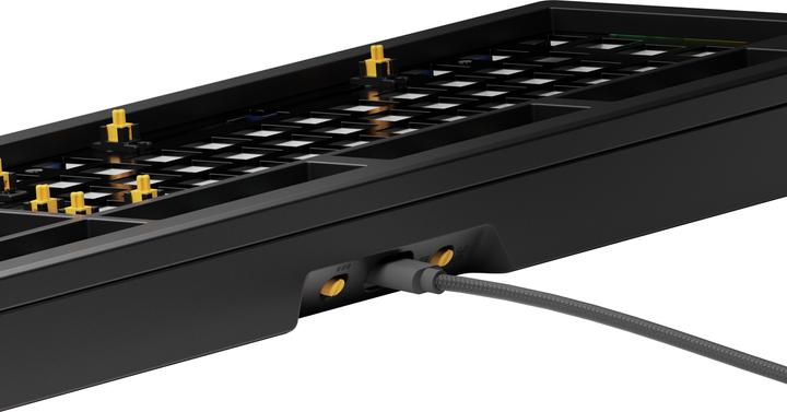 Immagine prodotto Glorious GMMK 3 100% Barebones con cavo nero - ISO (DE, Cablato)