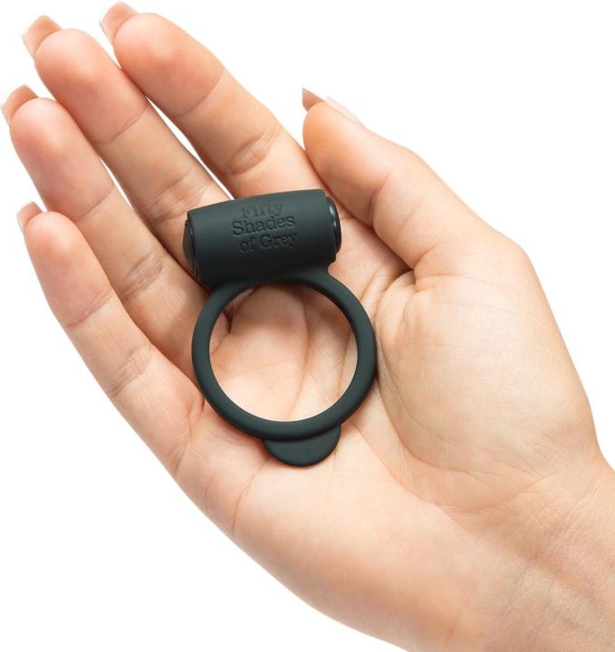 Produktbild Fifty Shades of Grey Vibrating Love Ring (3.40 cm)