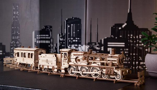 Actual product image Ugears Harry Potter Hogwarts-Express