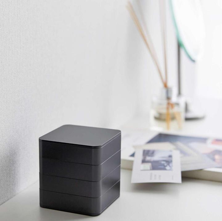 Actual product image Yamazaki 4-stöckige quadratische Schmuckdose TOWER
