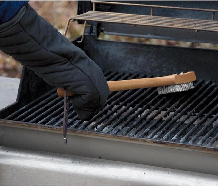 Actual product image Weber Grill Brush (30 cm)