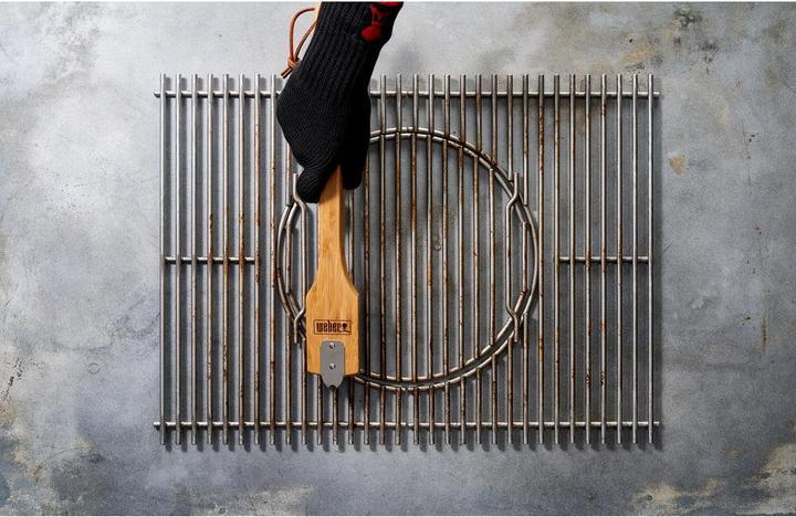 Actual product image Weber Grill Brush (30 cm)