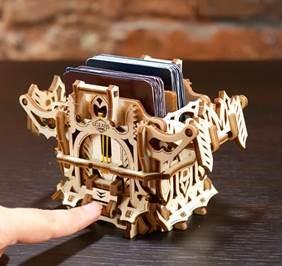 Produktbild Ugears Deck Box mechanische Holzvorrichtung für Tabletop-Spiele