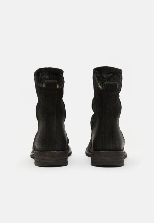 Actual product image Felmini With its outstanding quality and high-grade leather, this comfortable and stylish ankle boot is the (41)