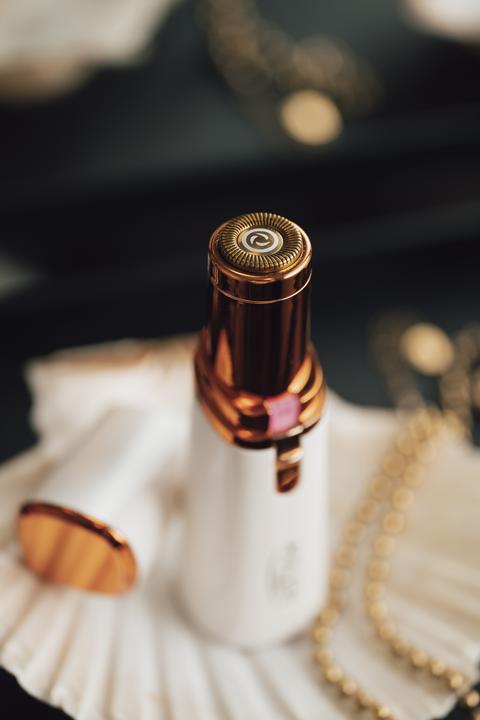 Actual product image Adler AD 2939 hair trimmers/clipper Gold, Pearl