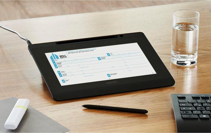 Actual product image Wacom DTU-1031AX, LCD, 25.6 cm (10.1"), Black (10.10", 2540 lpi)