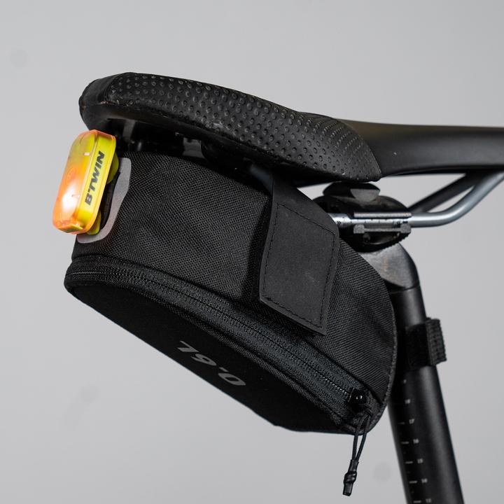 Produktbild Rockrider Easy (0.60 l, Satteltasche)