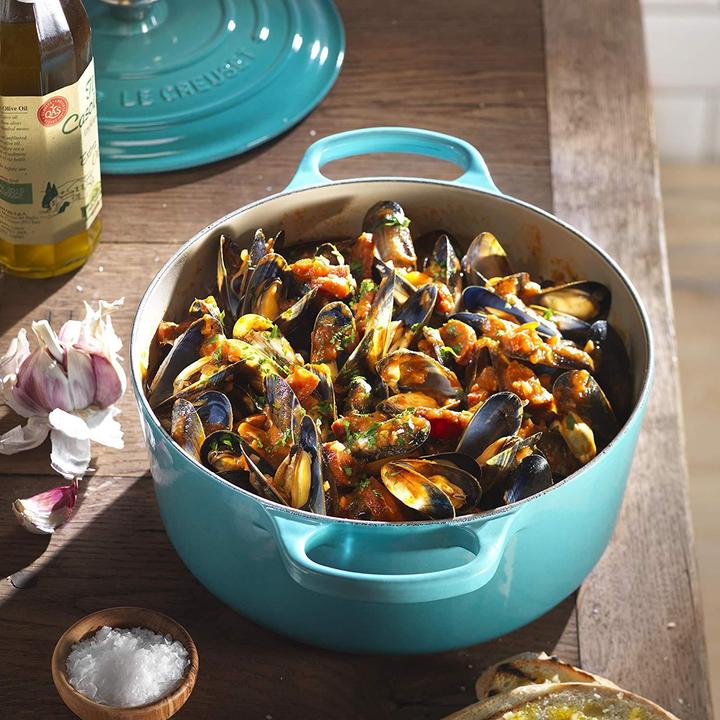Produktbild Le Creuset Signature (24 cm, Bräter + Schmortopf, Gusseisen)