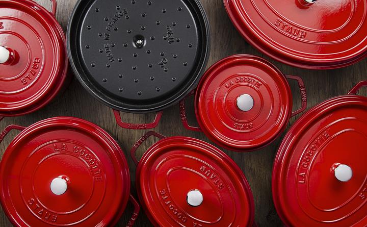 Actual product image Staub Cocotte (24 cm, Casserole + Stewpot, Cast iron)