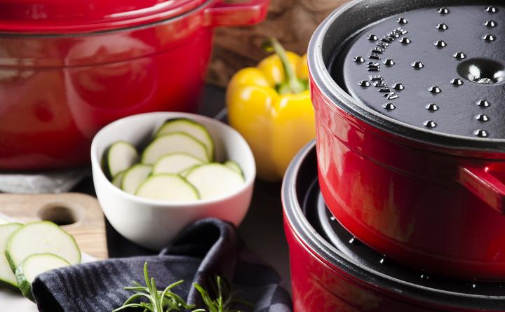 Actual product image Staub Cocotte (24 cm, Casserole + Stewpot, Cast iron)