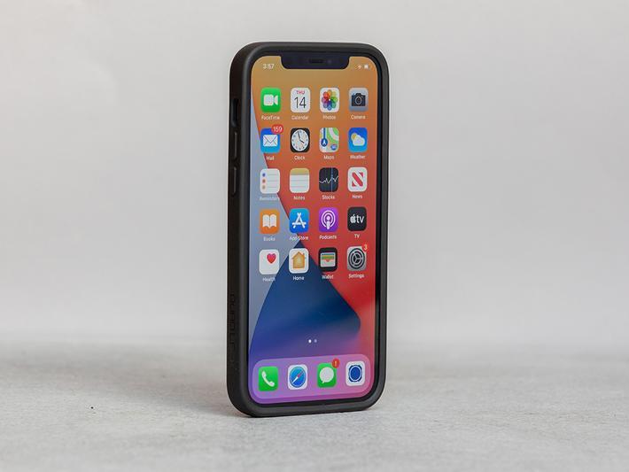 Actual product image Quad Lock Case (Apple iPhone 13 mini)