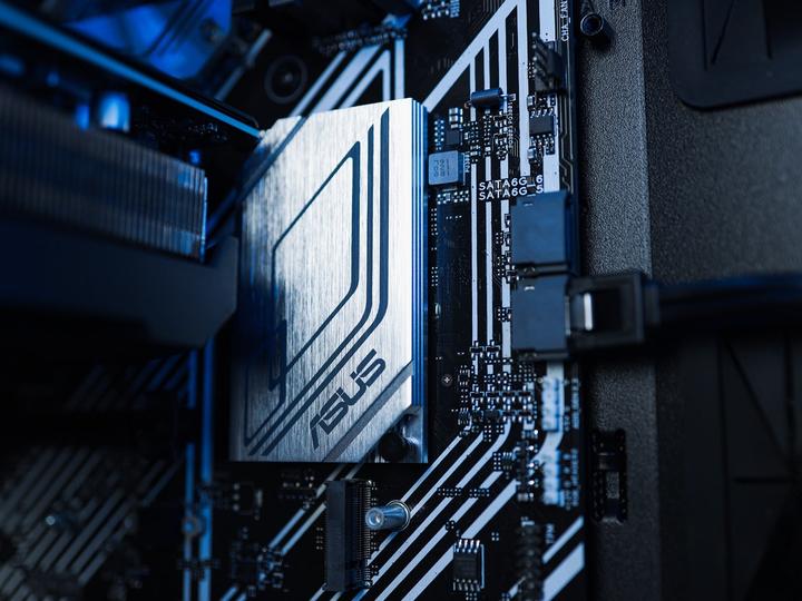 Immagine prodotto Joule Performance Nuke II5 (Intel Core i5-11400F, 16 GB, 500 GB, GeForce RTX 3060)