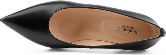 Actual product image Nero Giardini Alek (41)