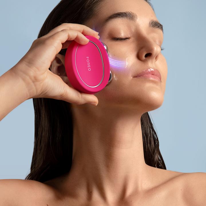 Productafbeelding Foreo BEAR™ 2 Gezichtsversterkend apparaat met 4 soorten micro-courants e