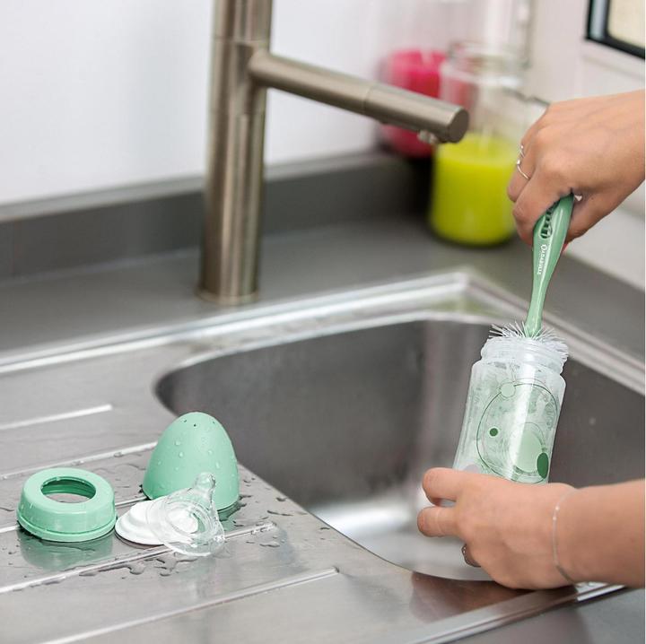 Actual product image Badabulle Cleaning brush Soft Green