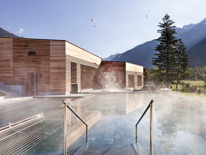 Image du produit Smartbox Délice et détente au QC Terme Chamonix : 1 journée d'accès avec déjeuner et kit spa pour 2 (2 pers.)